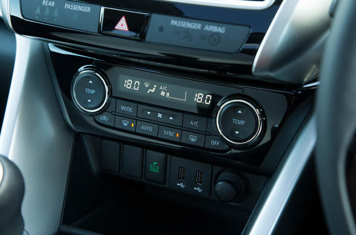 Mitsubishi Eclipse Cross image gallery