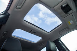 Mitsubishi Eclipse Cross image gallery