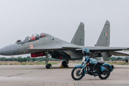 2018 Royal Enfield Classic Signals 350 ABS image gallery