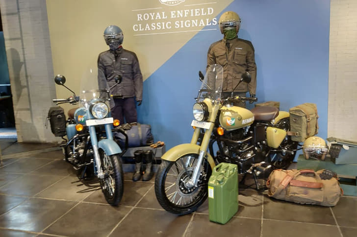 2018 Royal Enfield Classic Signals 350 ABS image gallery