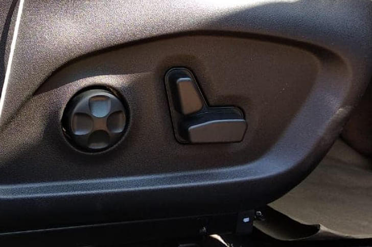 Jeep Compass Door Controls