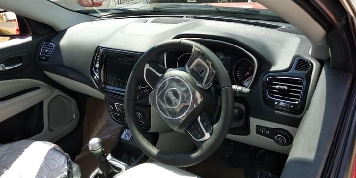 Jeep Compass Dashboard