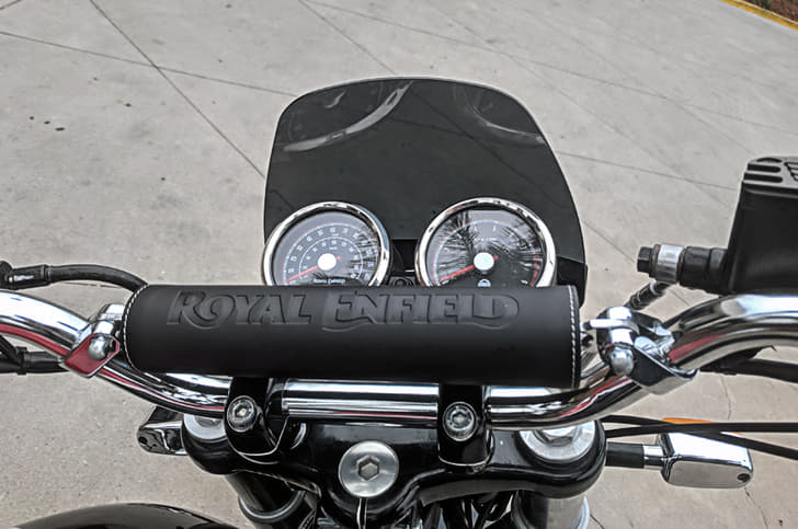 MX-style padding on the handlebar