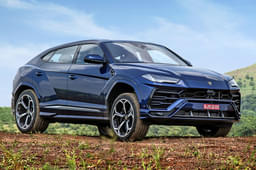 Lamborghini Urus Front Right Three Quarter