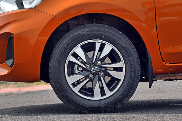 2018 Datsun Go image gallery