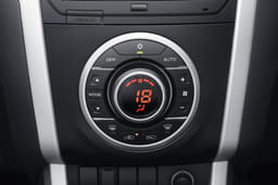 Isuzu Mu X Ac Vents Front