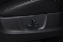 Isuzu Mu X Driver Height Adjustable Seat