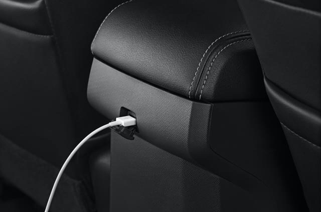 2nd Row Charging Outlet Image - 11418