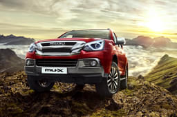 Isuzu Mu X Front Right Three Quarter