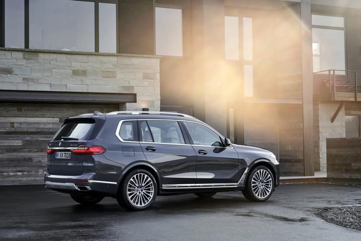 Bmw X7 Rear View