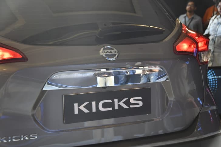 2019 Nissan Kicks image gallery