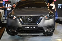 2019 Nissan Kicks image gallery