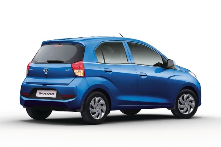 Large glasshouse should make the Santro feel airy. Large glasshouse should make the Santro feel airy.