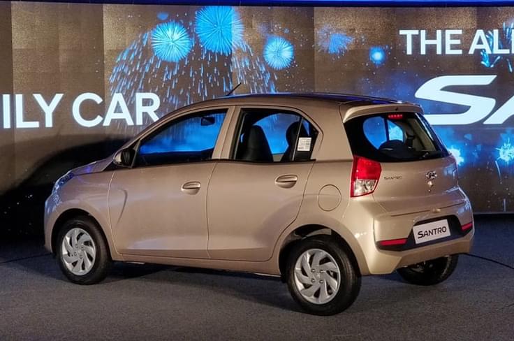 The tall-boy design also harks back to the original Santro. The tall-boy design also harks back to the original Santro.