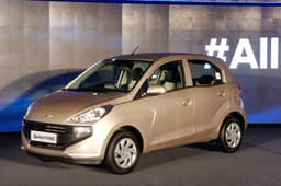 2018 Hyundai Santro image gallery