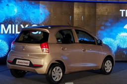 2018 Hyundai Santro image gallery