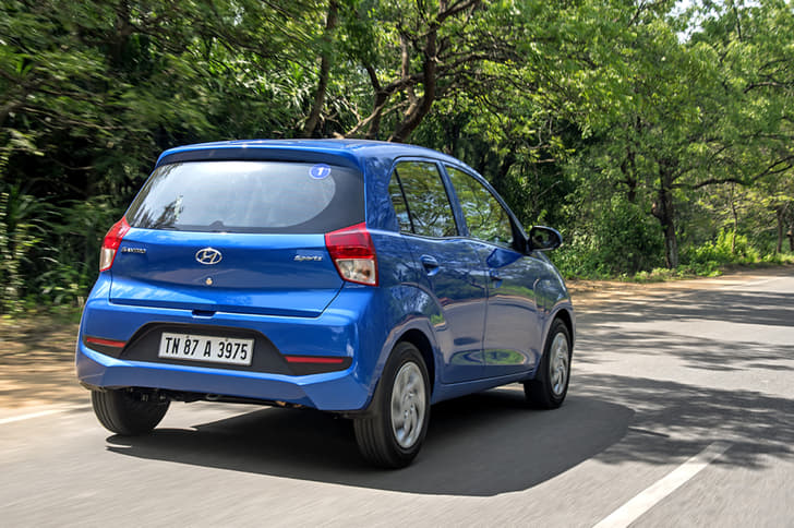 2018 Hyundai Santro image gallery