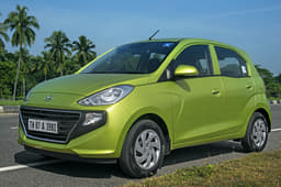 2018 Hyundai Santro image gallery