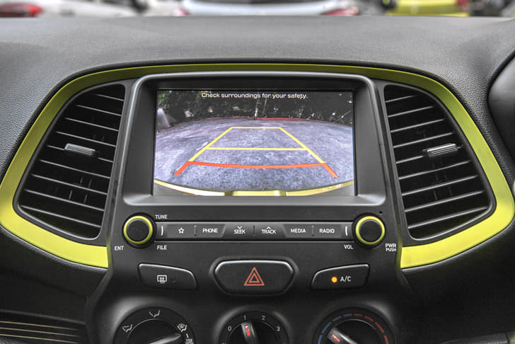 2018 Hyundai Santro image gallery