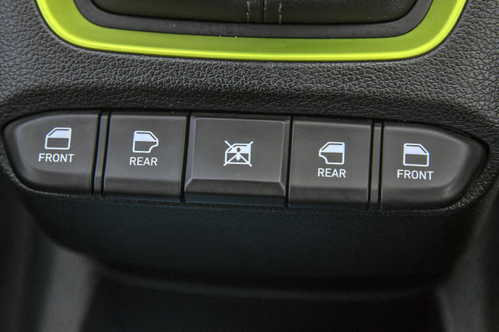 2018 Hyundai Santro image gallery