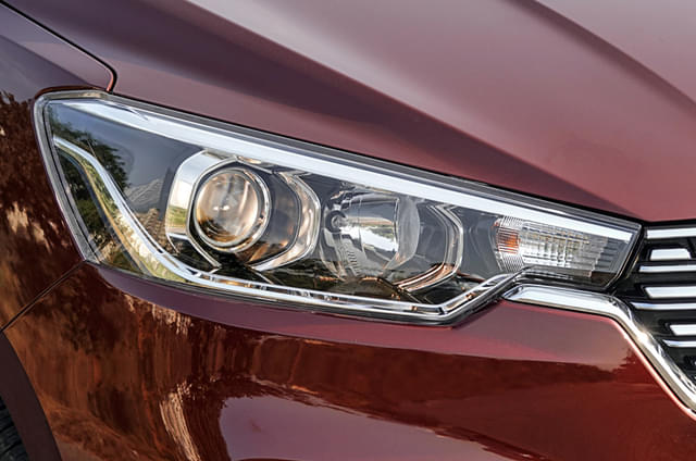 Headlight Image - 16653