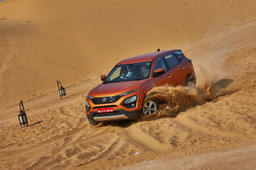 Tata Harrier Front Right Three Quarter