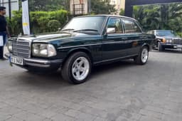 The W123 sporting Pentas alloy wheels. 