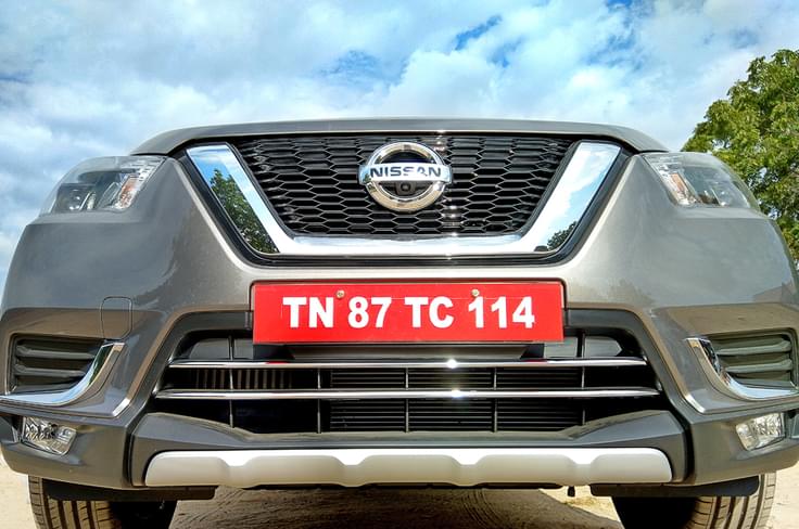 V-motion grille prominent on the nose. V-motion grille prominent on the nose.