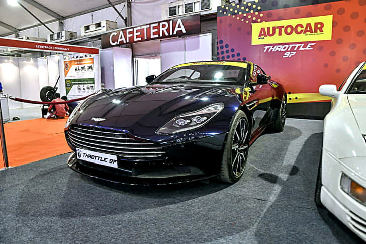 Aston Martin DB11
