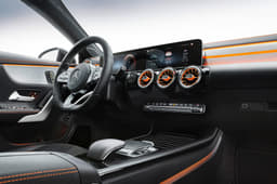 2019 Mercedes-Benz CLA image gallery