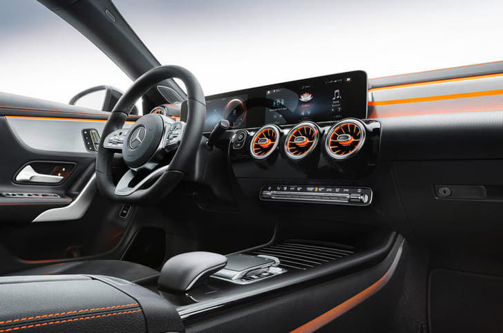 2019 Mercedes-Benz CLA image gallery