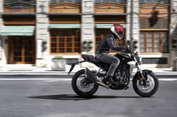 The CB300R uses Honda's neo-sports cafe styling.