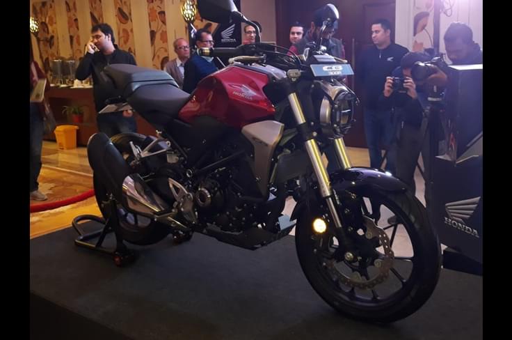 2019 Honda CB300R launched at Rs 2.41 lakh. 2019 Honda CB300R launched at Rs 2.41 lakh.