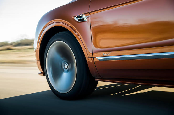 Bentley Bentayga Color Orange
