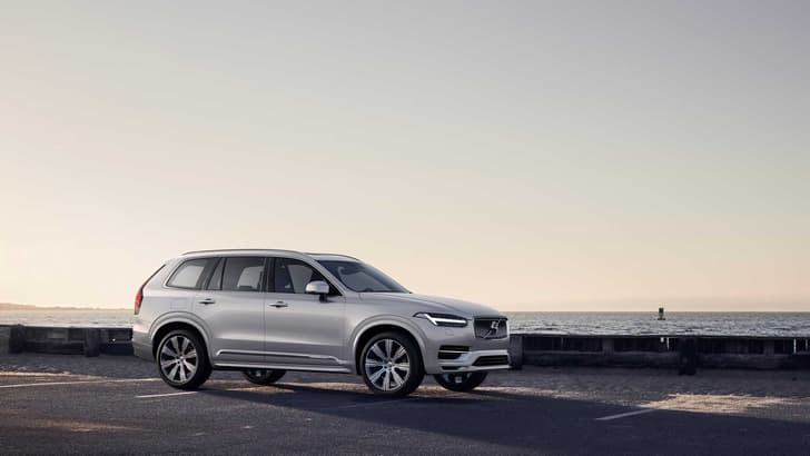 Volvo XC90 facelift image gallery