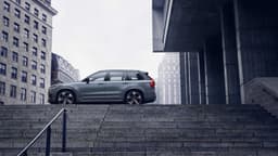 Volvo XC90 facelift image gallery
