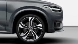 Volvo XC90 facelift image gallery