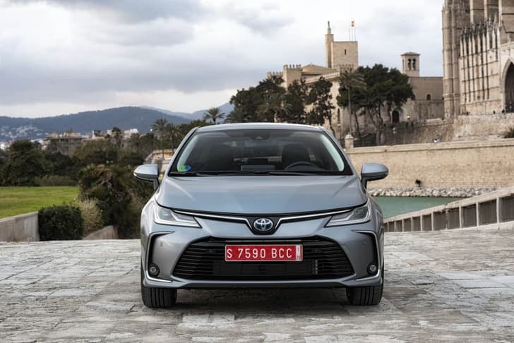 2020 Toyota Corolla image gallery