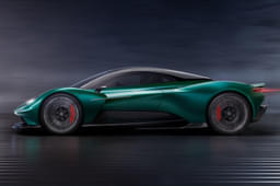 Aston Martin Vanquish Color Green