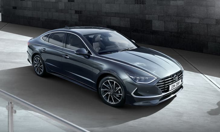 2020 Hyundai Sonata image gallery