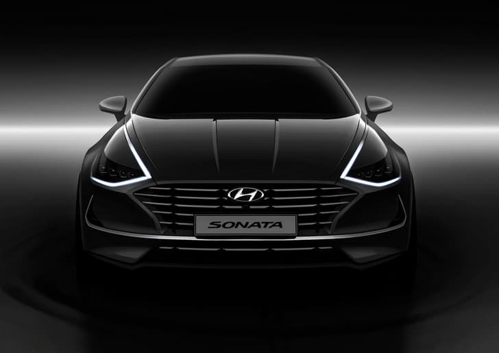 2020 Hyundai Sonata image gallery