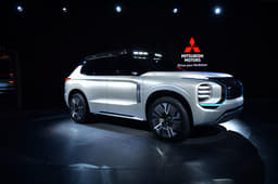 Mitsubishi Engelberg Tourer image gallery