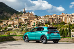 Volkswagen Taigun Front Right Three Quarter