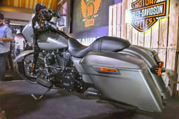2019 Harley-Davidson Street Glide Special image gallery