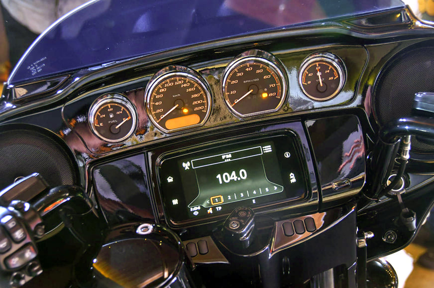 Harley-Davidson Street Glide Special speedometer.