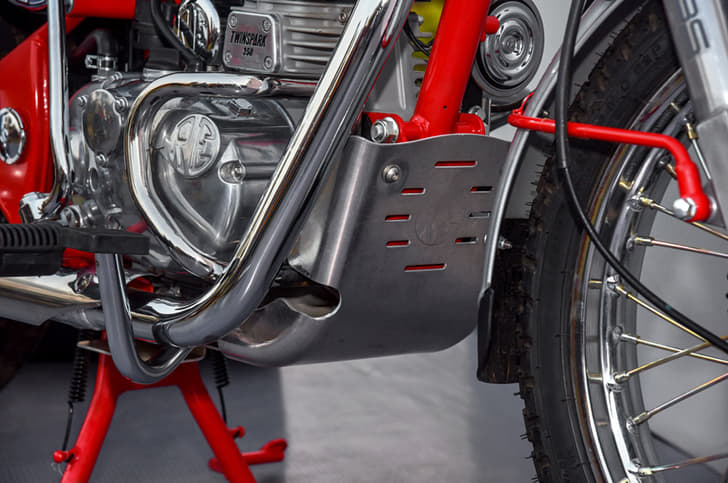 2019 Royal Enfield Bullet Trials 350 image gallery