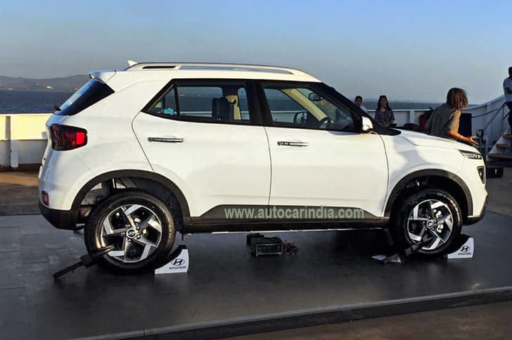 It resembles the Hyundai Creta in silhouette.