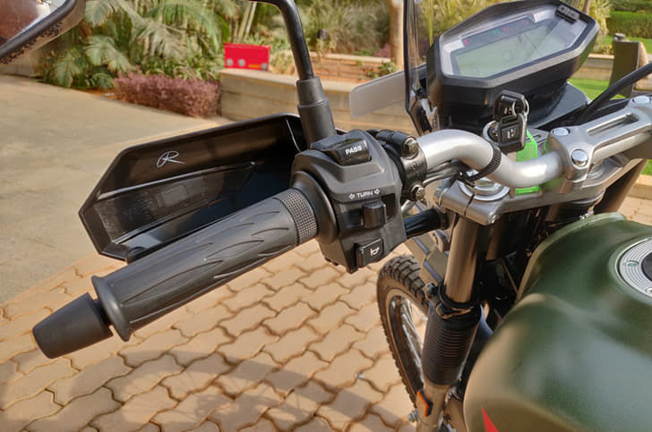 Hero XPulse 200 image gallery