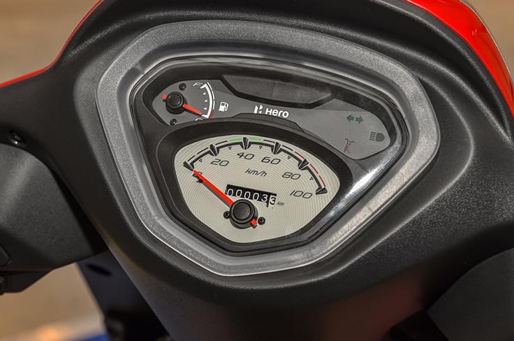 Speedo is a simple, analog unit. Speedo is a simple, analog unit.