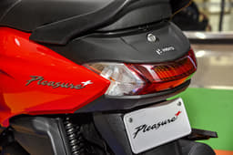 Hero Pleasure Plus 110 image gallery